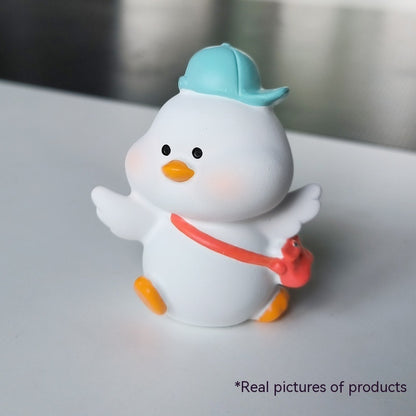 Cute Duck Desk Decoration – Resin Cartoon Desk Ornament
